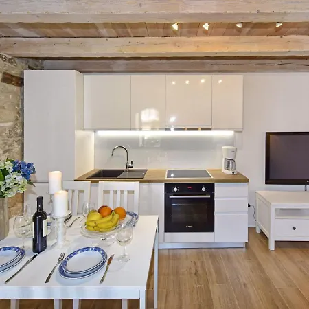 Holiday home Glicinia - Kst145 By Interhome