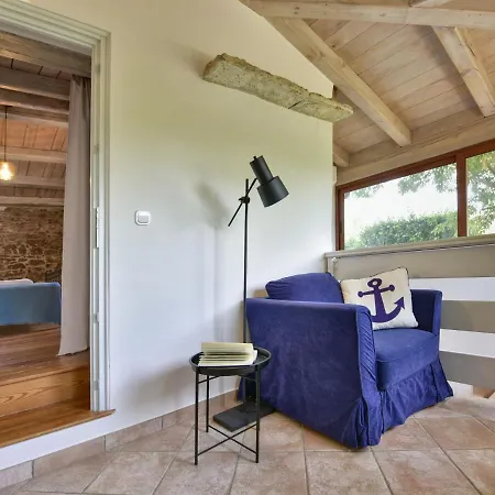 Glicinia By Interhome *