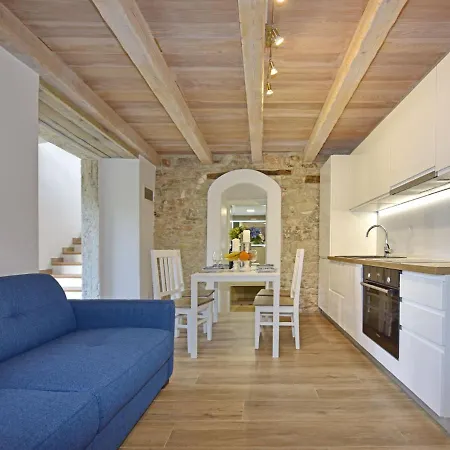 Glicinia By Interhome *